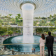 Imagen para el artículo titulado Cúpulas y una cascada de 40m: así será el aeropuerto más extravagante